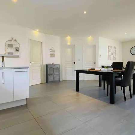 펜션 Bassin D'arcachon: Maison Agreable Avec Jardin!