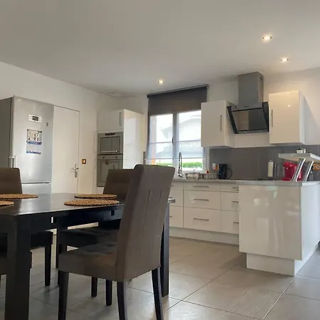 Bassin D'arcachon: Maison Agreable Avec Jardin! * Mios