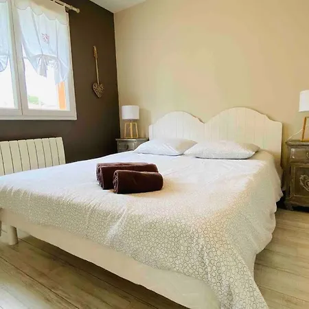 Bassin D'arcachon: Maison Agreable Avec Jardin! 미오